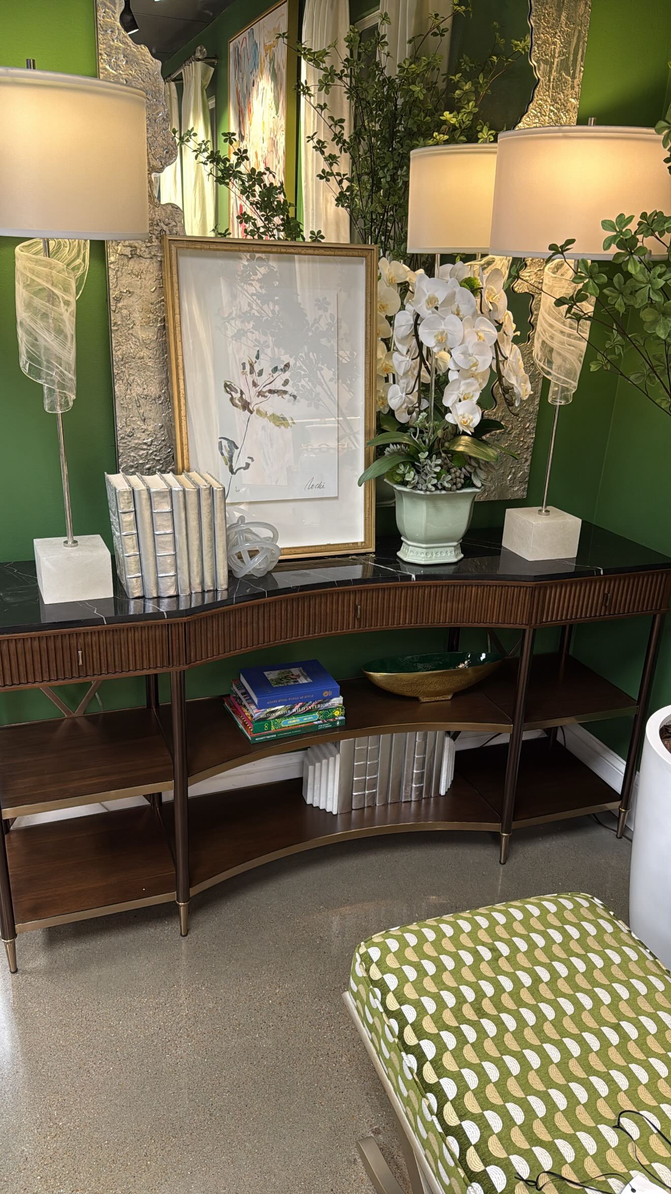 Spring is the perfect excuse for a fresh start at home. 🌿New arrivals are filling the showroom at IBB Design Fine Furnishings, and every corner is brimming with inspiration — beautiful furnishings, statement lighting, fresh textures, and accessories that instantly elevate a space.Whether you’re looking for one special piece or ready for a full refresh, our designers are here to help you bring it all together.✨ Come see what’s new and get inspired.📍 Visit us in Frisco to experience it in person.#IBBDesign #SpringRefresh #FreshForSpring #DallasInteriorDesign #LuxuryInteriors